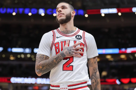 爱德华兹16分兰德尔首秀 鲍尔复出得10分公牛125-123胜森林狼 爱德华兹16分兰德尔首秀 鲍尔复出得10分公牛125-123胜森林狼