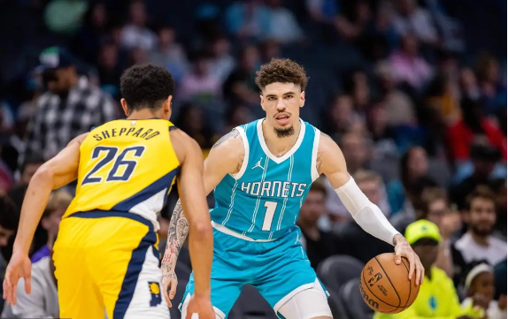 鲍尔31+7+6 布兰登-米勒29+6+6 西卡27分 黄蜂终结步行者连胜 鲍尔31+7+6 布兰登-米勒29+6+6 西卡27分 黄蜂终结步行者连胜