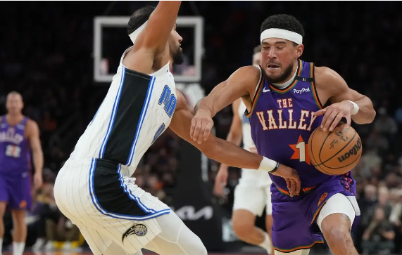 小瓦格纳32+5+8 布克三分球7中1 魔术轻取太阳迎6连胜 小瓦格纳32+5+8 布克三分球7中1 魔术轻取太阳迎6连胜