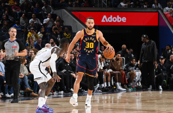 库里28+7 施罗德31+7 崔永熙未出场 勇士遭篮网18分逆转 库里28+7 施罗德31+7 崔永熙未出场 勇士遭篮网18分逆转