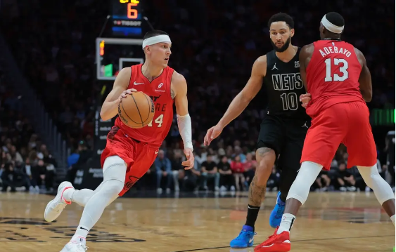 阿德巴约23+7+7 希罗17+12+9 巴特勒缺阵 热火胜篮网止3连败 阿德巴约23+7+7 希罗17+12+9 巴特勒缺阵 热火胜篮网止3连败