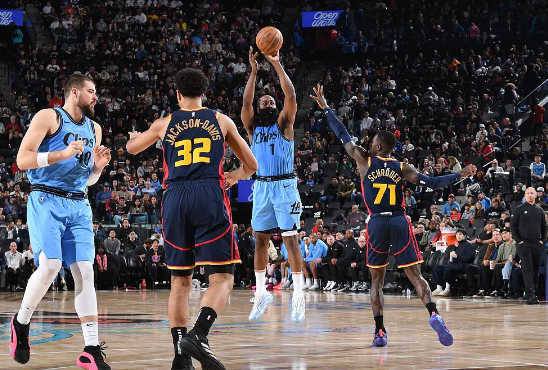 哈登18+7 库追缺阵 库明加新高34分 快船三杀勇士 哈登18+7 库追缺阵 库明加新高34分 快船三杀勇士