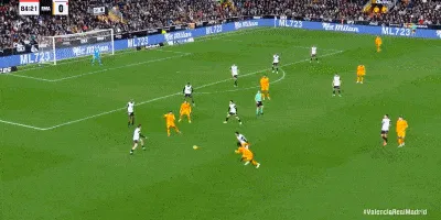 1735957805311993.gif 3.gif