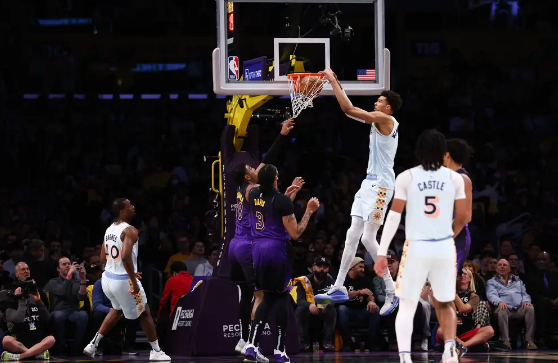 浓眉30+13 詹姆斯18+8+7失误 文班23+8 湖人末节仅13分负马刺 浓眉30+13 詹姆斯18+8+7失误 文班23+8 湖人末节仅13分负马刺