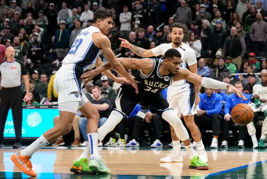 字母哥三节26+11 利拉德30+5 班凯罗22分7失误 雄鹿三杀魔术 字母哥三节26+11 利拉德30+5 班凯罗22分7失误 雄鹿三杀魔术