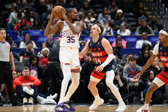 布克37+5 杜兰特23+6 K-乔治生涯新高24分 太阳送奇才8连败 布克37+5 杜兰特23+6 K-乔治生涯新高24分 太阳送奇才8连败