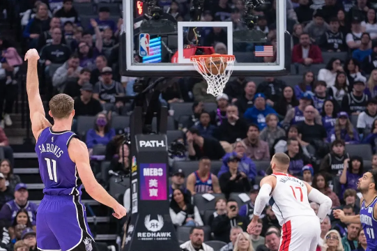 小萨29+18 德罗赞24+6 瓦兰23+12 国王送奇才10连败 小萨29+18 德罗赞24+6 瓦兰23+12 国王送奇才10连败