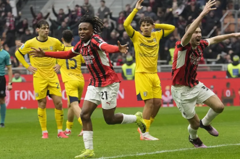 意甲-米兰3-2逆转帕尔马,赖因德斯、丘库埃泽补时破门 意甲-米兰3-2逆转帕尔马,赖因德斯、丘库埃泽补时破门