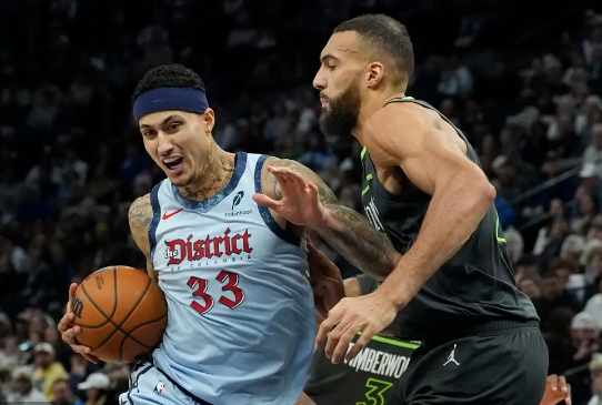 库兹马31+8 普尔19分 爱德华兹缺阵 奇才力克森林狼止16连败 库兹马31+8 普尔19分 爱德华兹缺阵 奇才力克森林狼止16连败