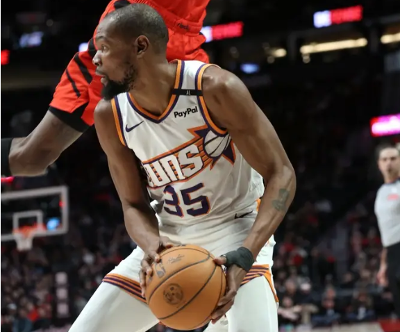 艾顿25+20 布克队史得分王&丢关键罚球 开拓者加时再胜太阳 艾顿25+20 布克队史得分王&丢关键罚球 开拓者加时再胜太阳