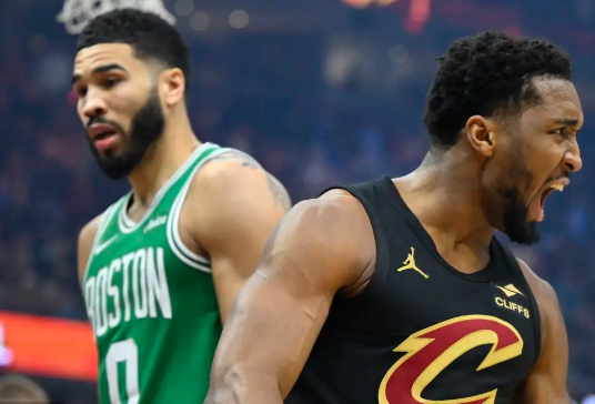 塔图姆22+7 怀特20分 米切尔31+10+6 绿军终结骑士4连胜 塔图姆22+7 怀特20分 米切尔31+10+6 绿军终结骑士4连胜