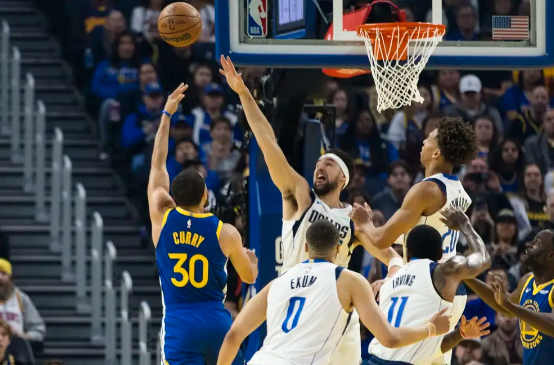 库里三节30+7 巴特勒18+5 克莱11分 勇士大胜独行侠 库里三节30+7 巴特勒18+5 克莱11分 勇士大胜独行侠