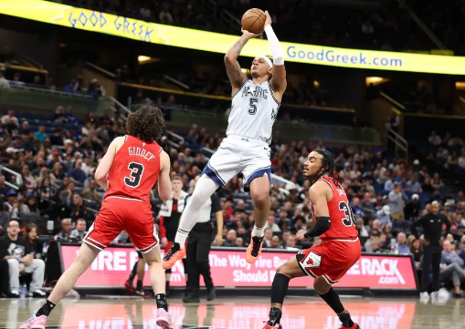 怀特44分生涯新高 班凯罗20+9&失绝杀 公牛险胜魔术 怀特44分生涯新高 班凯罗20+9&失绝杀 公牛险胜魔术