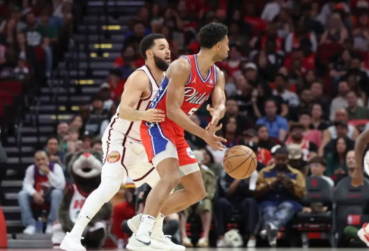 杰伦-格林30+7+13 格莱姆斯46+13 火箭25分逆转加时力克76人