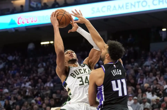 字母哥单节22+8扭转局势 国王最后4分半0分惨遭雄鹿逆转 字母哥单节22+8扭转局势 国王最后4分半0分惨遭雄鹿逆转